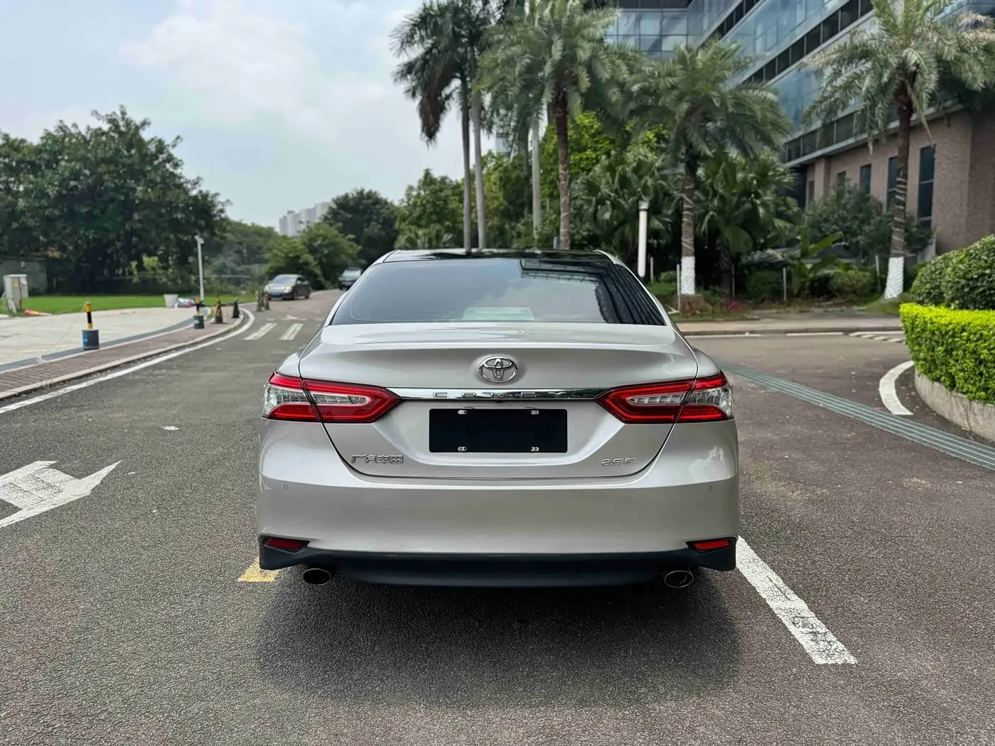 Toyota Camry 2019 — Photo 14/15