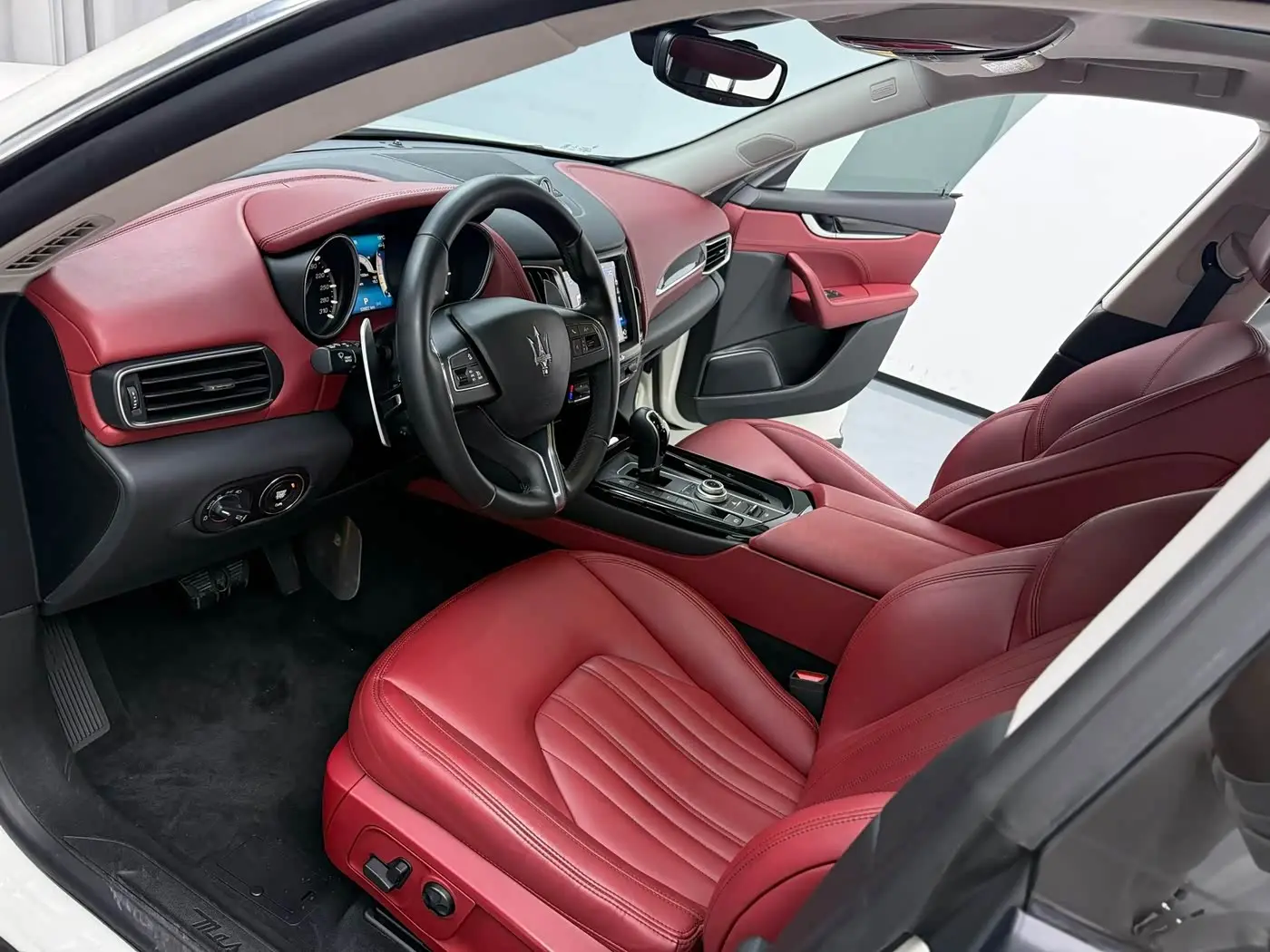 Maserati Levante 2018 — Şəkil 4/12