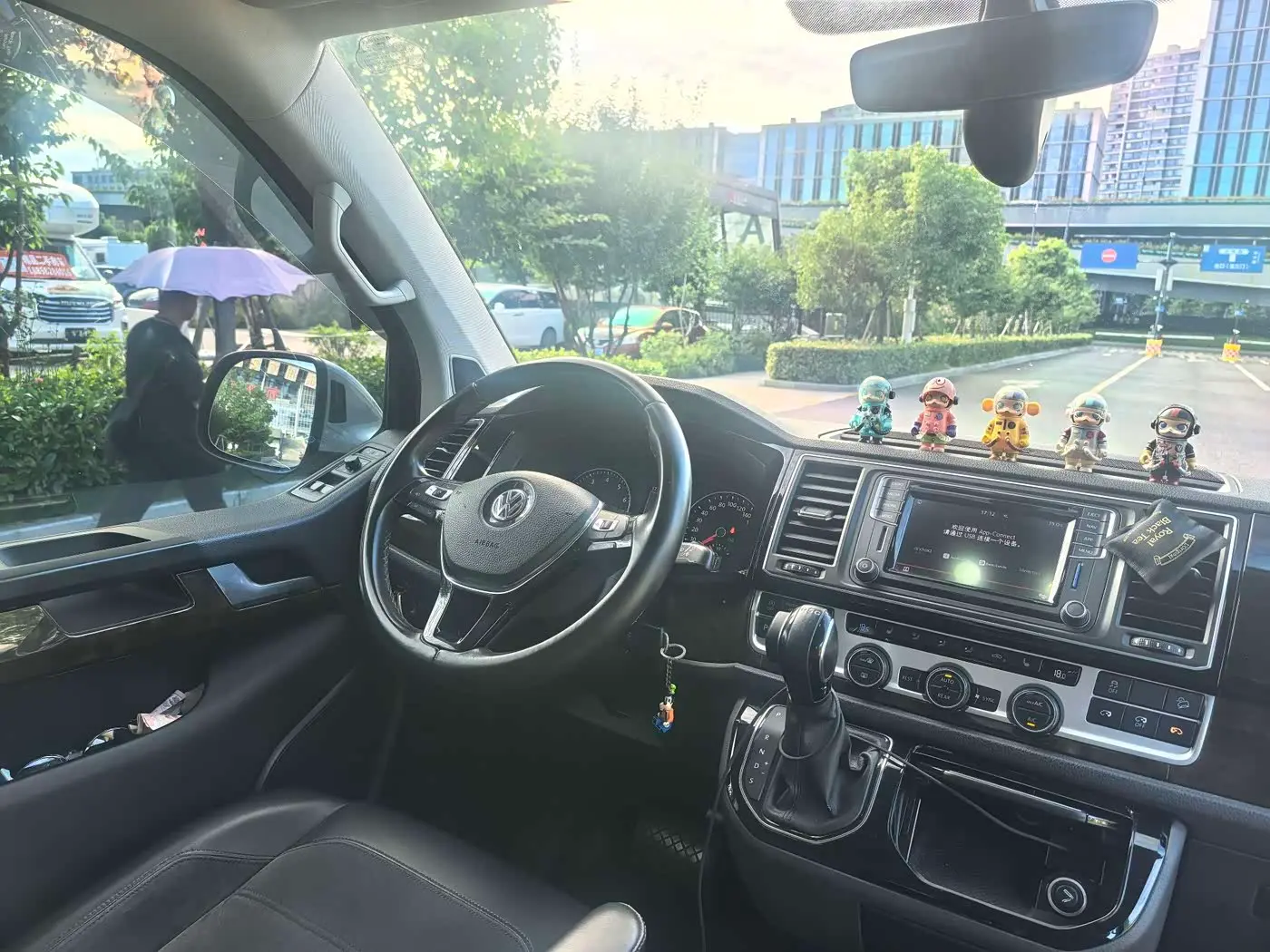 Volkswagen Multivan 2019 — Şəkil 11/16