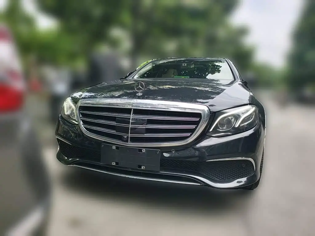 Mercedes-Benz E-Class 2017 — Photo 2/20