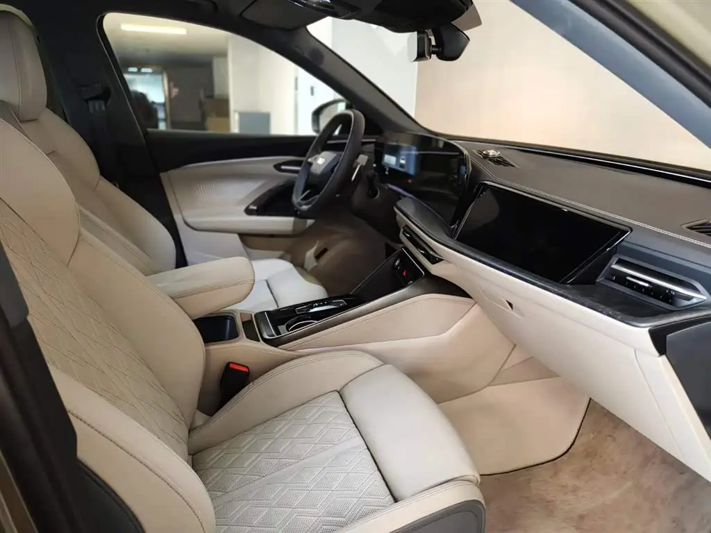 Audi Q5L 2026 — Photo 10/15