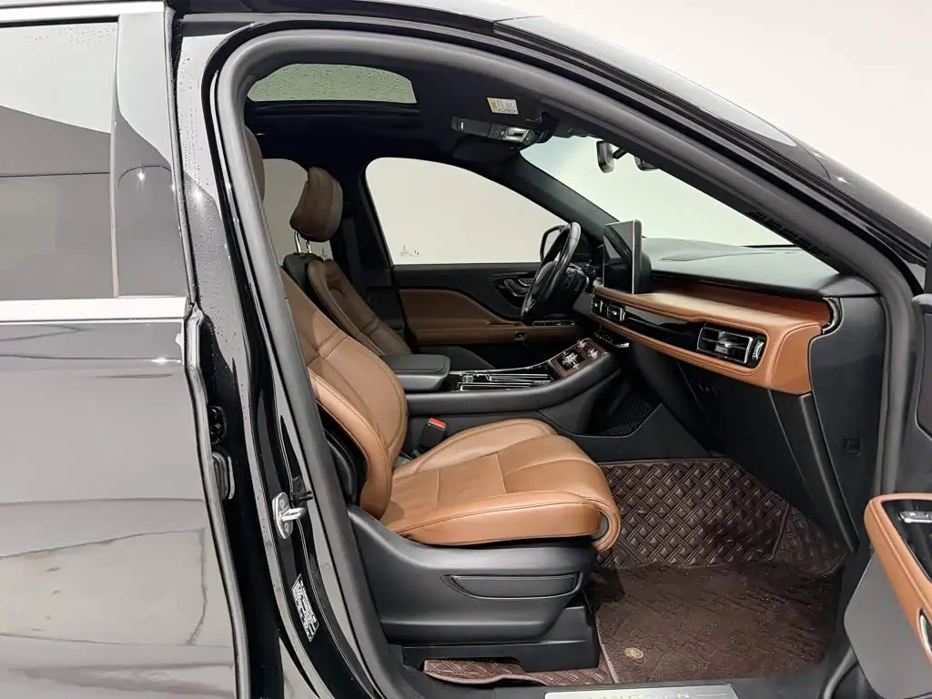 Lincoln Aviator 2021 — Şəkil 18/20