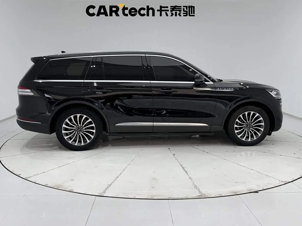 Lincoln Aviator 2021 — Şəkil 4/20