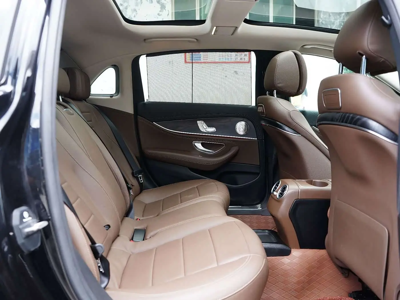 Mercedes-Benz E-Class 2018 — Şəkil 9/20