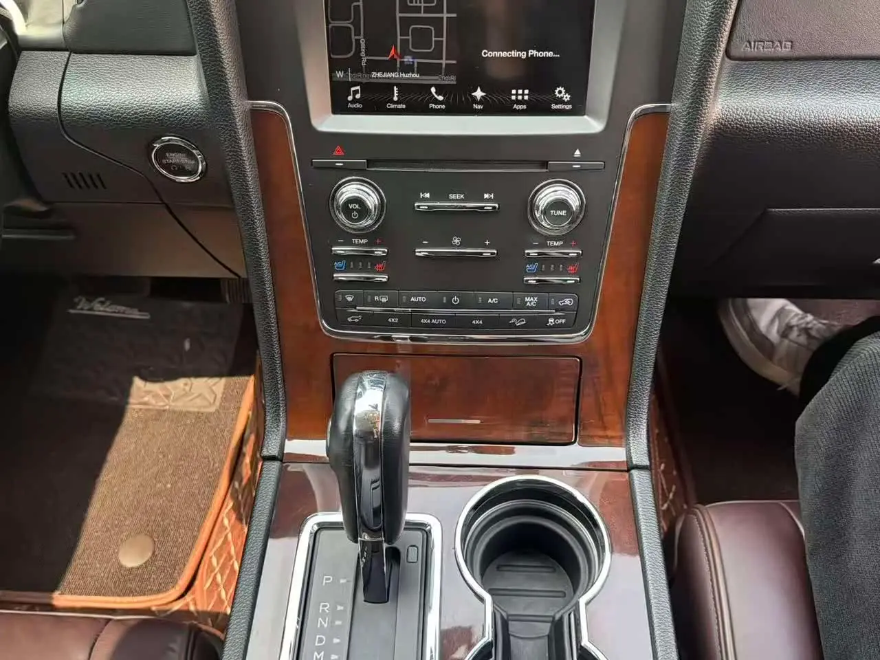 Lincoln Navigator 2018 — Фото 11/20