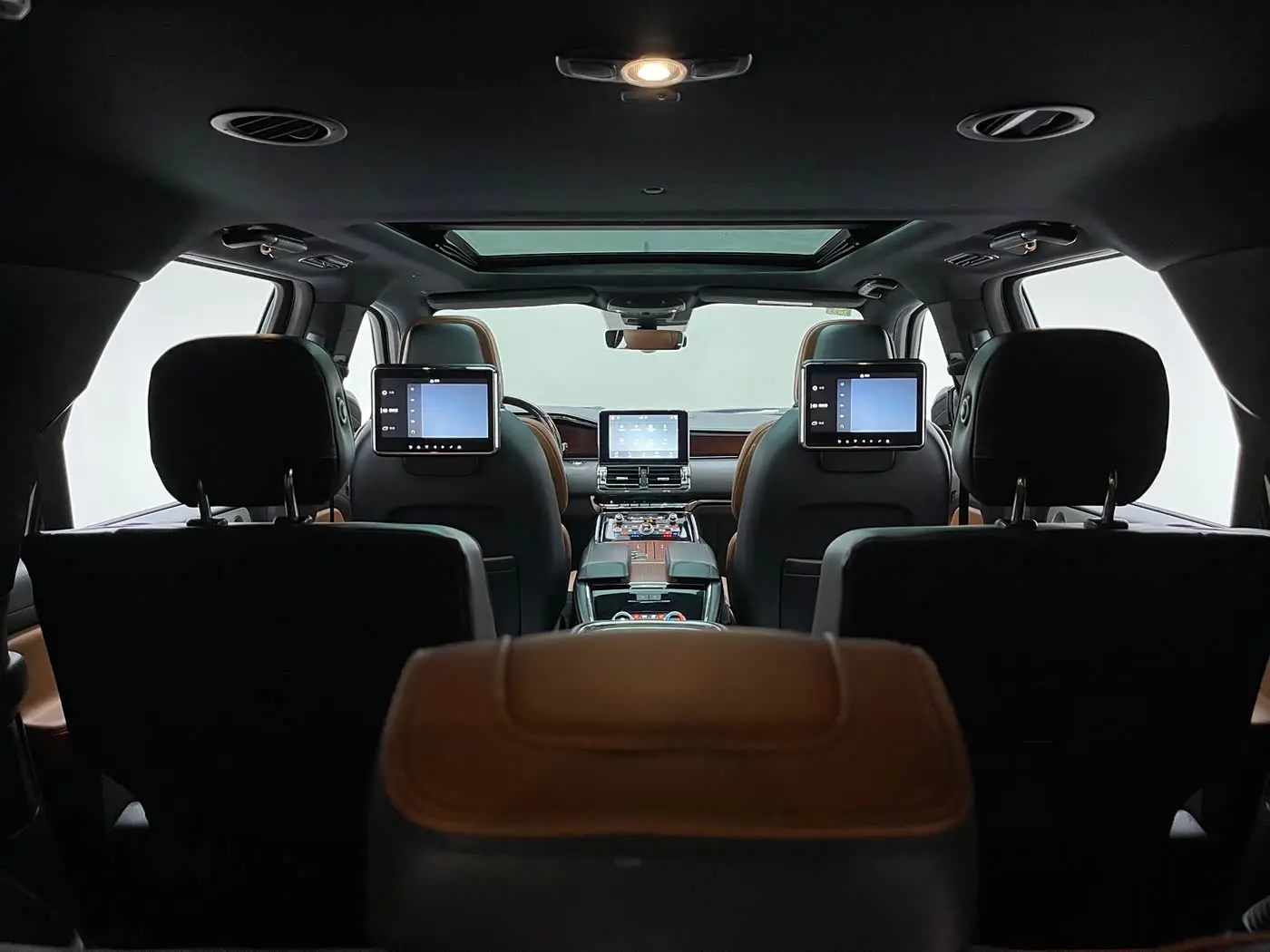 Lincoln Navigator 2018 — Фото 10/11