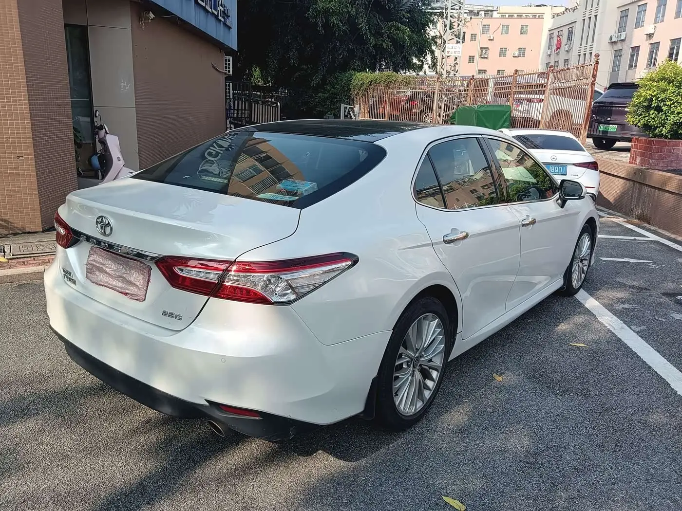 Toyota Camry 2018 — Фото 5/12