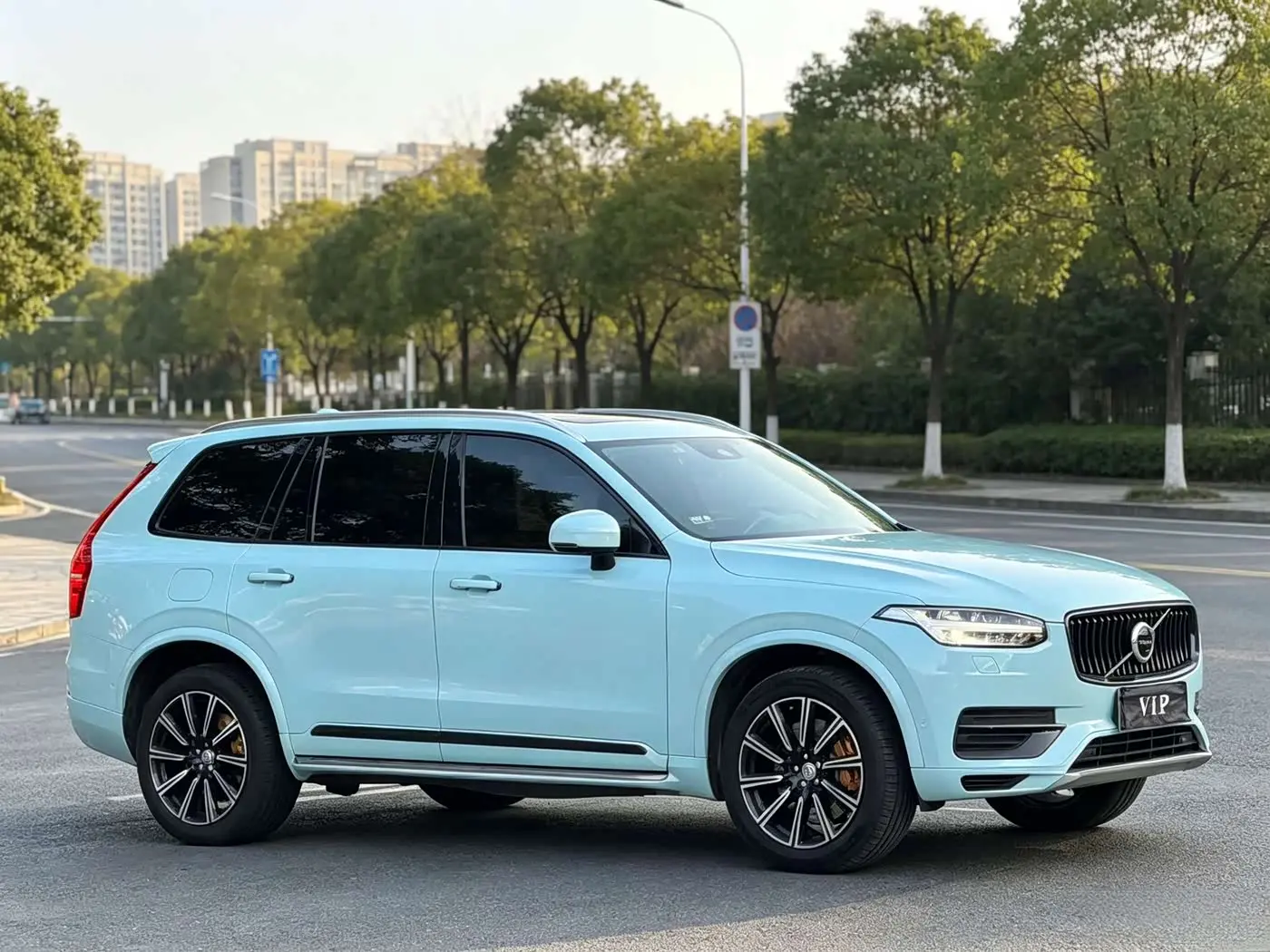 Volvo XC90 Plug-in Hybrid 2018 — Фото 3/10