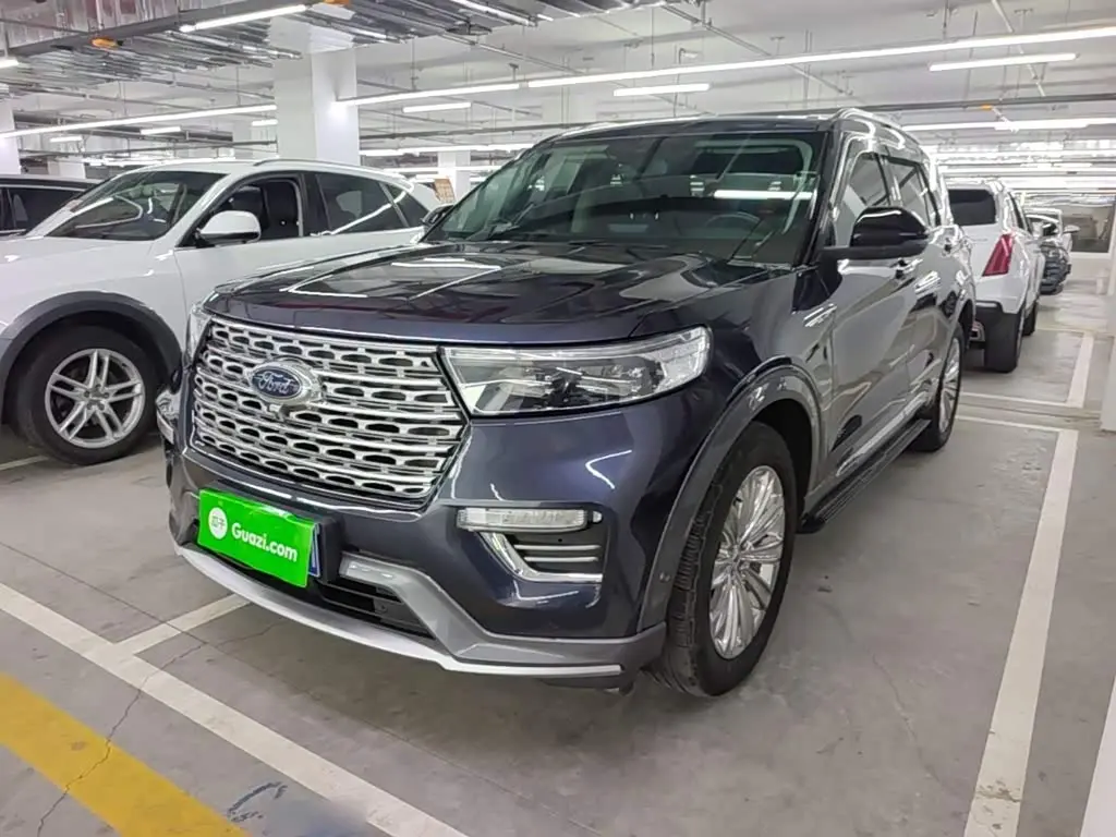 Ford Explorer 2022 — Photo 2/20