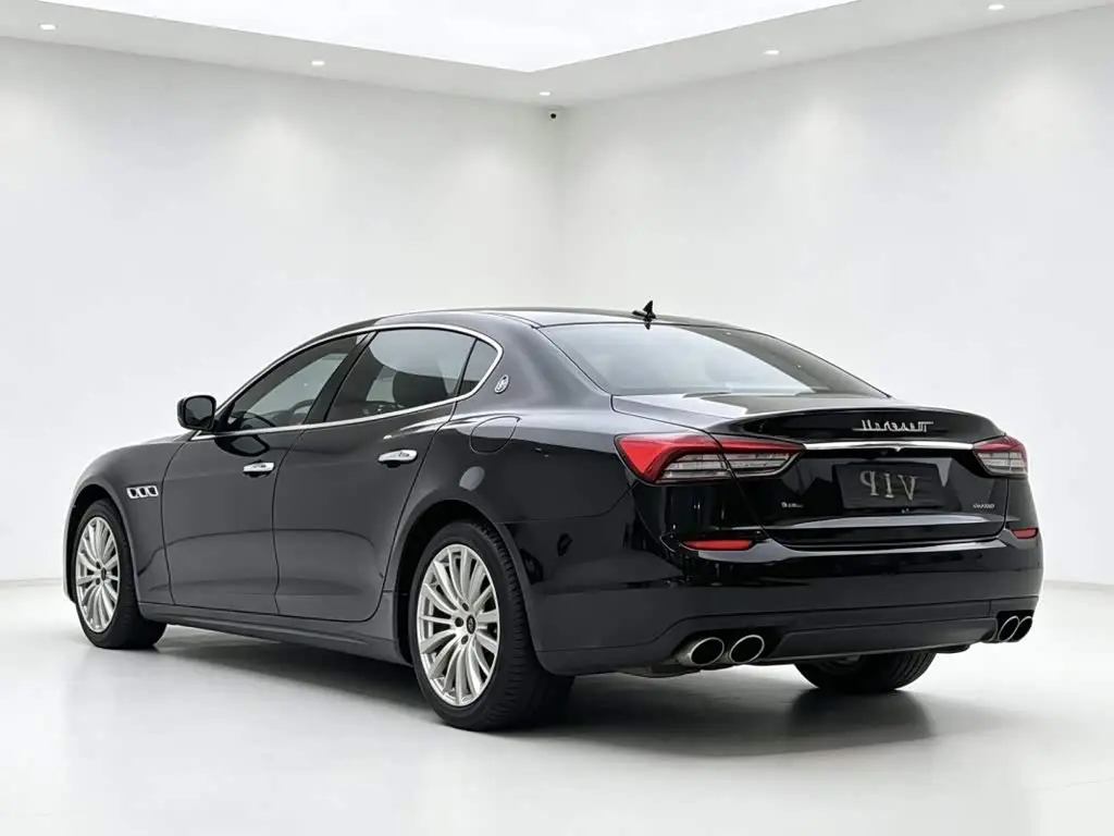 Maserati Quattroporte 2017 — Фото 9/9