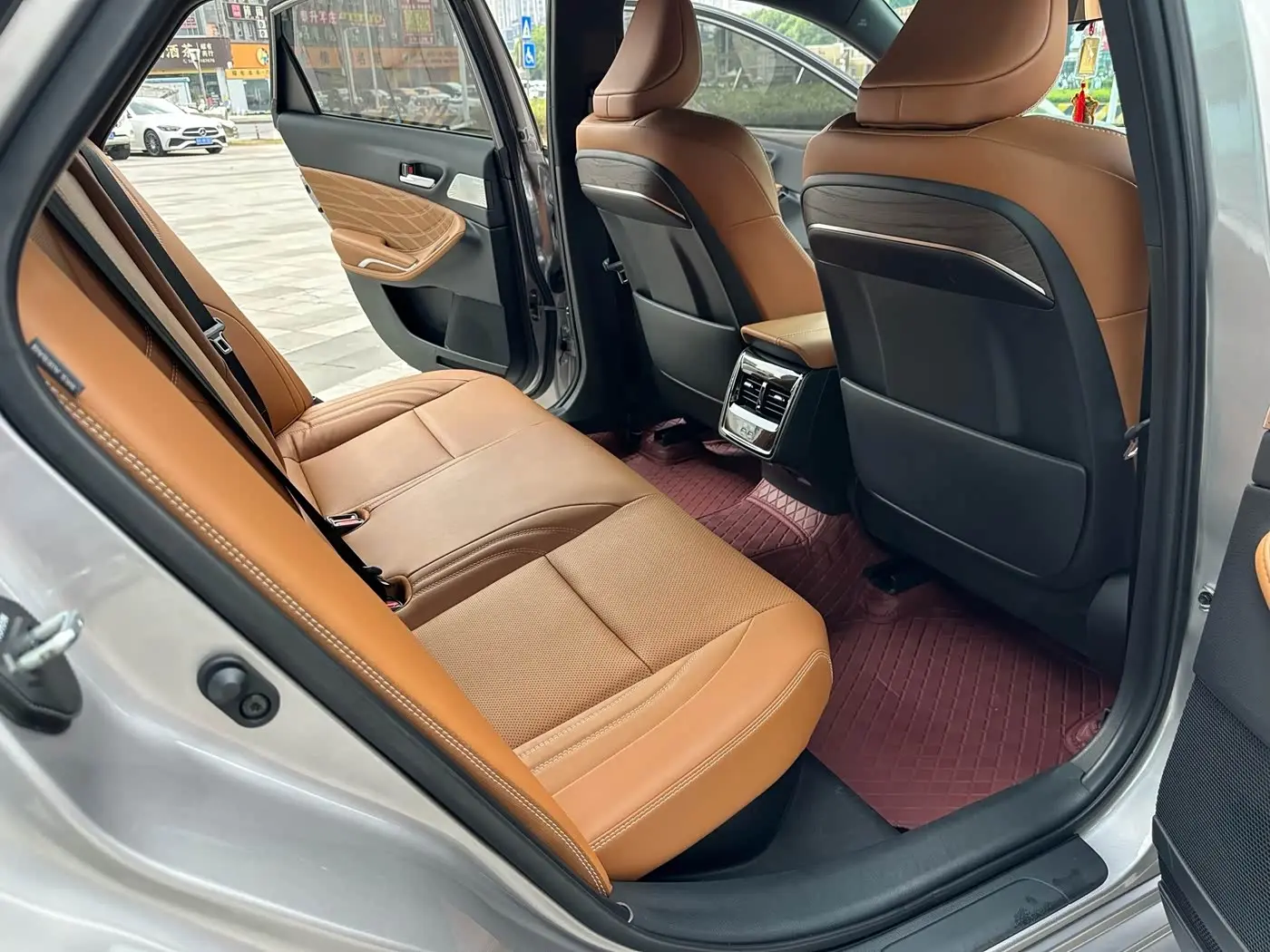 Toyota Avalon 2025 — Фото 11/20