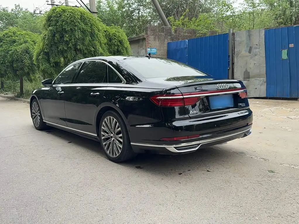 Audi A8 2019 — Фото 7/15