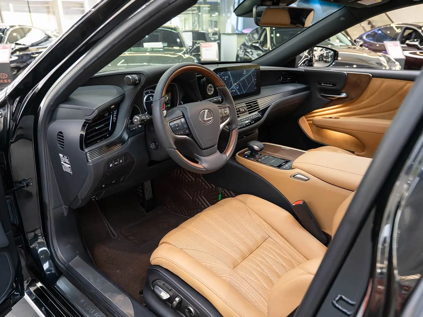 Lexus LS 2021 — Şəkil 9/20