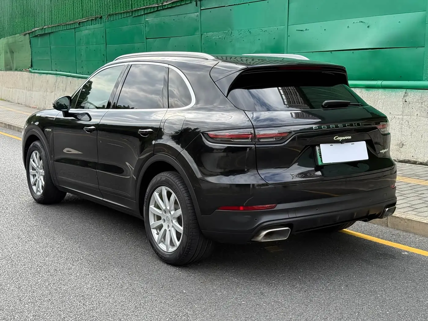 Porsche Cayenne New Energy 2019 — Фото 6/14