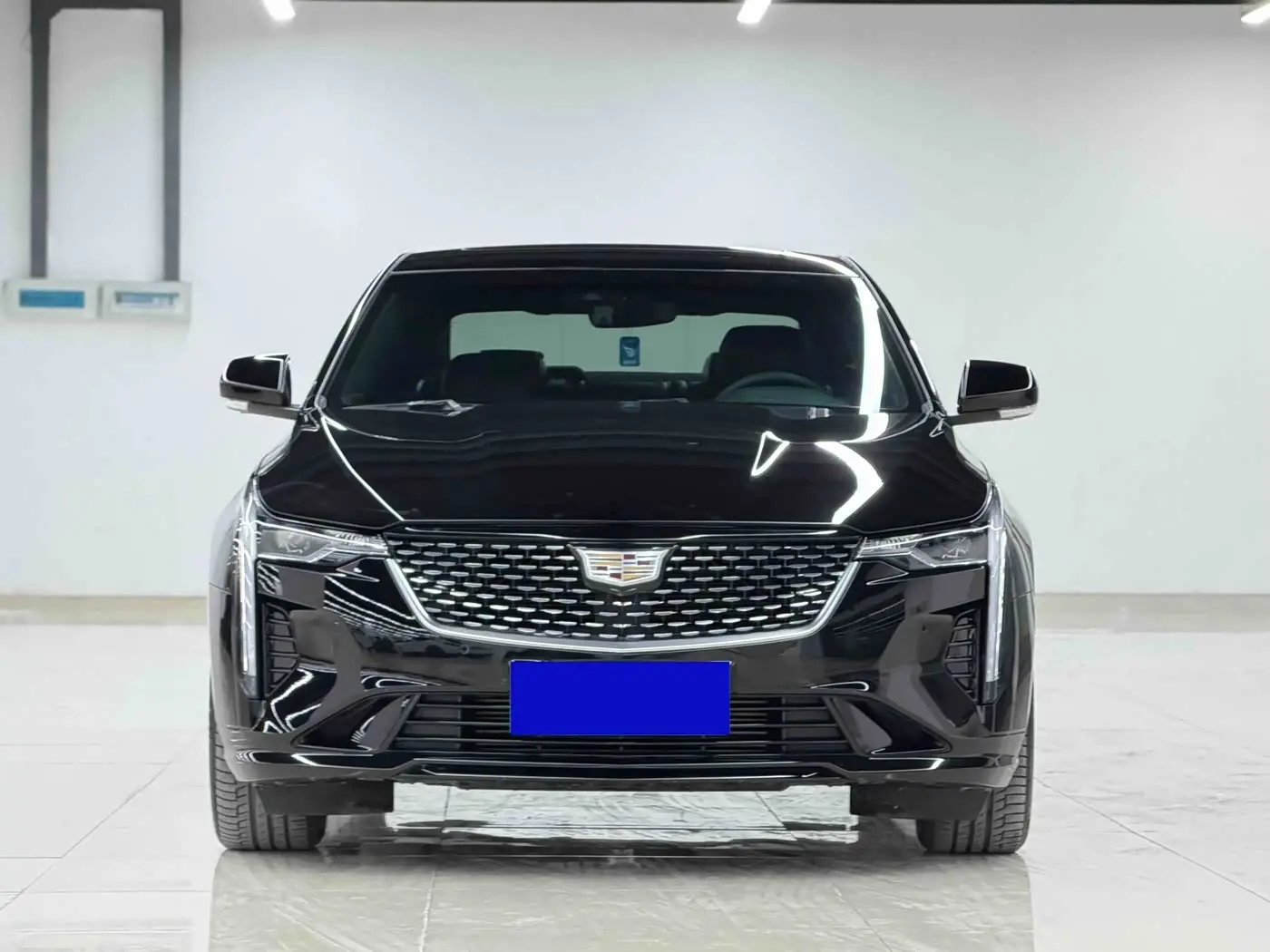Cadillac CT4 2024 — Фото 1/9