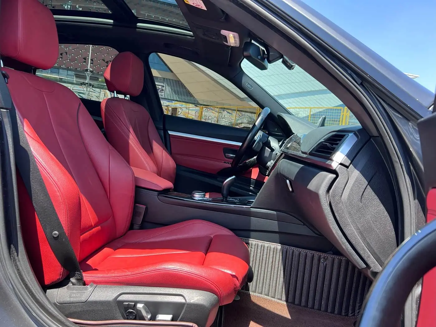 BMW 3 Series GT 2021 — Photo 9/13