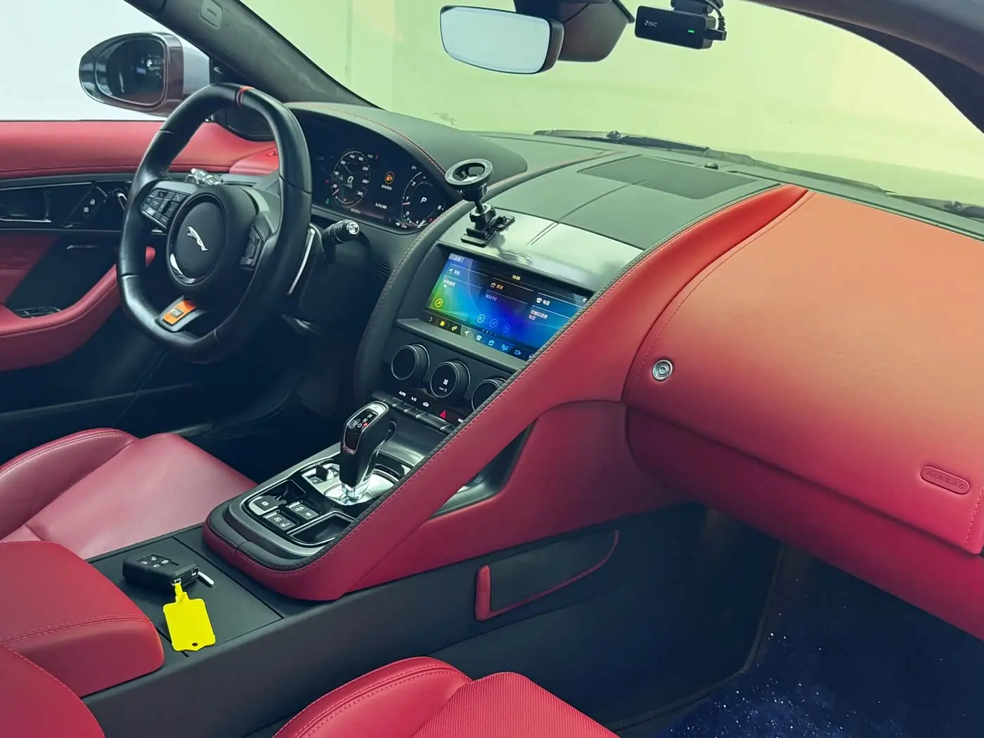 Jaguar F-TYPE 2024 — Photo 16/20