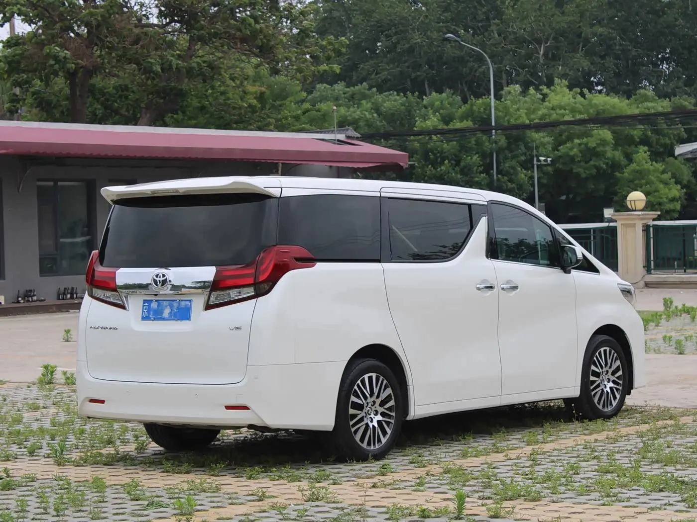 Toyota Alphard 2016 — Фото 4/20