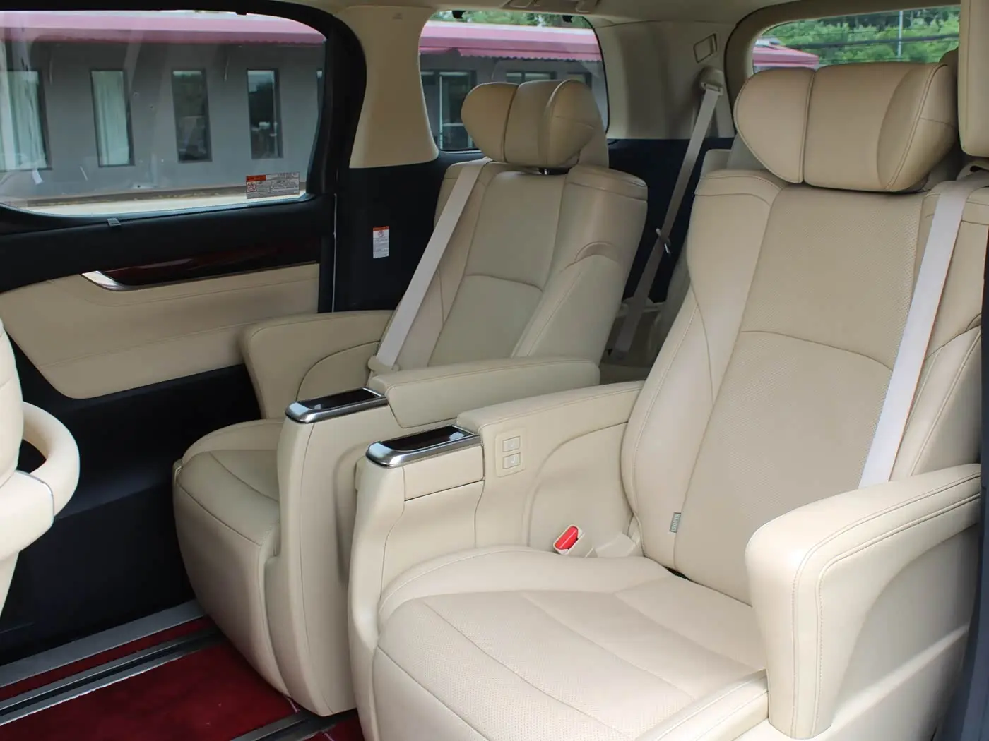 Toyota Alphard 2016 — Фото 10/20