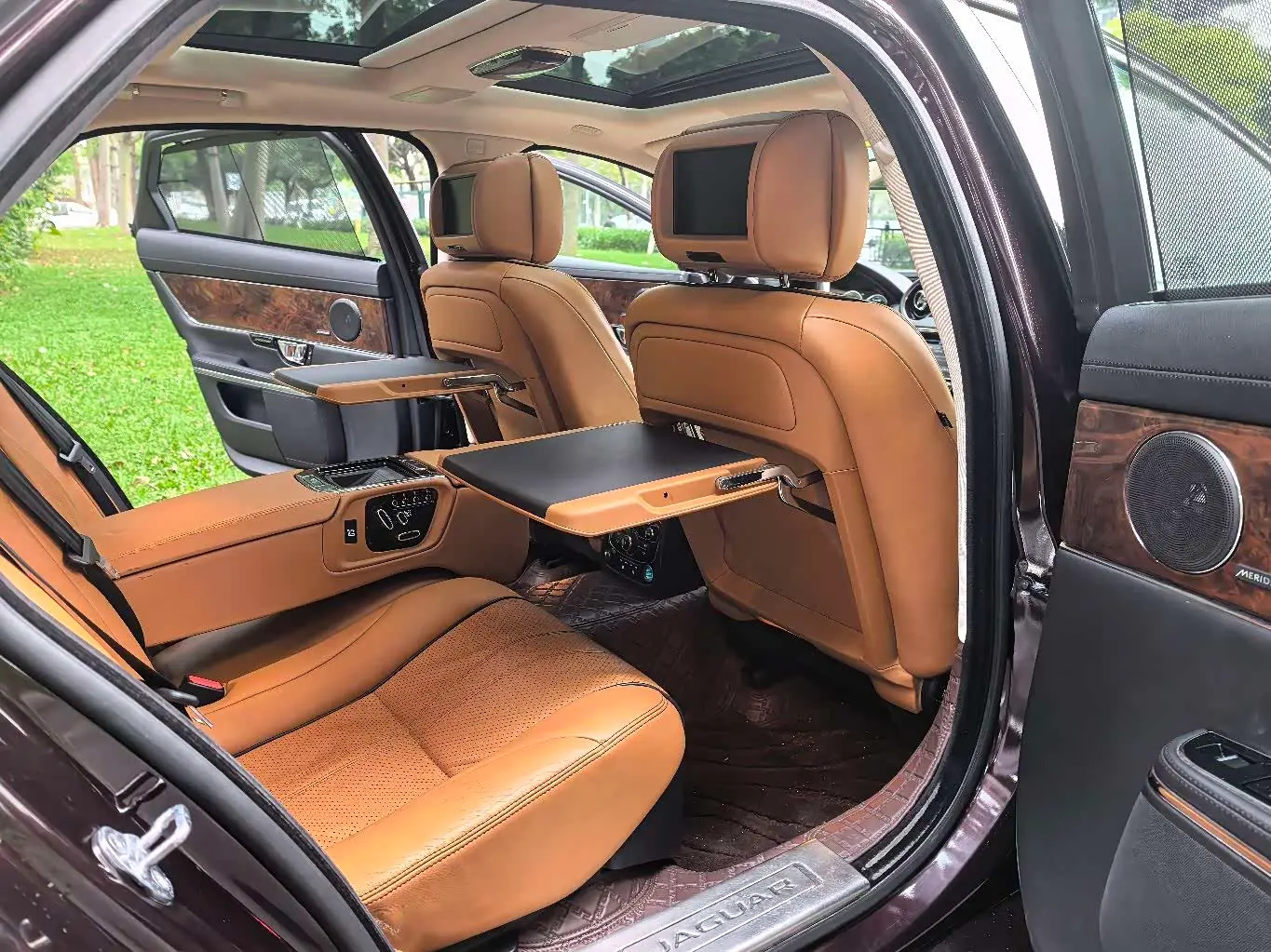 Jaguar XJ 2014 — Фото 6/20