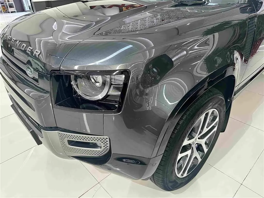 Land Rover Defender 2023 — Photo 3/19