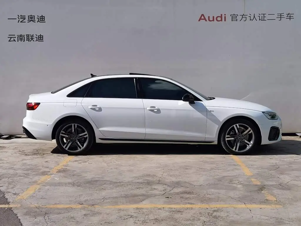 Audi A4L 2022 — Фото 3/20