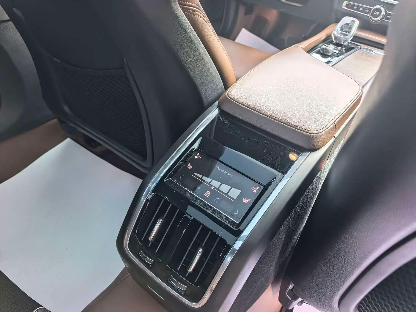 Volvo S90 2022 — Photo 15/20