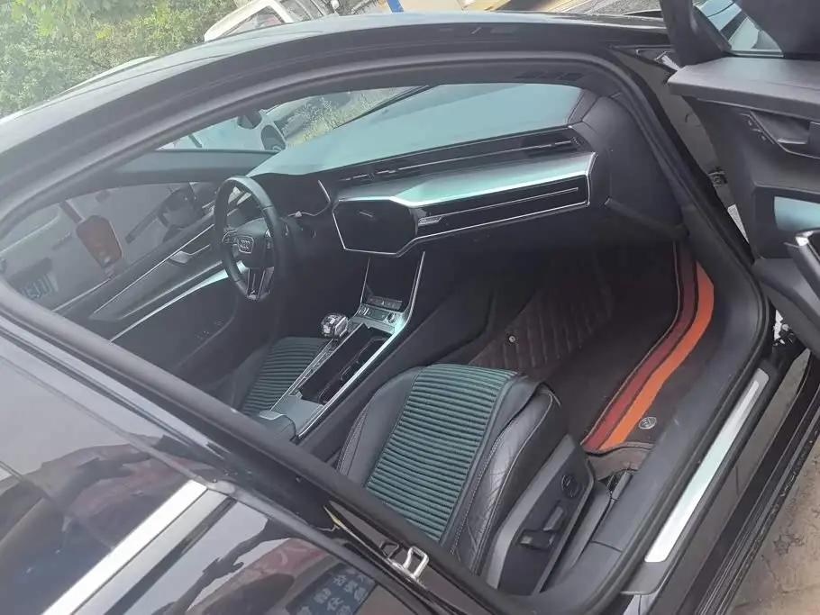 Audi A6L 2020 — Photo 8/16