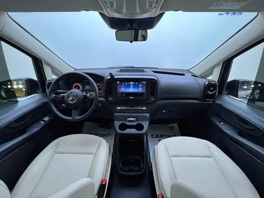 Mercedes-Benz Vito 2025 — Photo 10/20