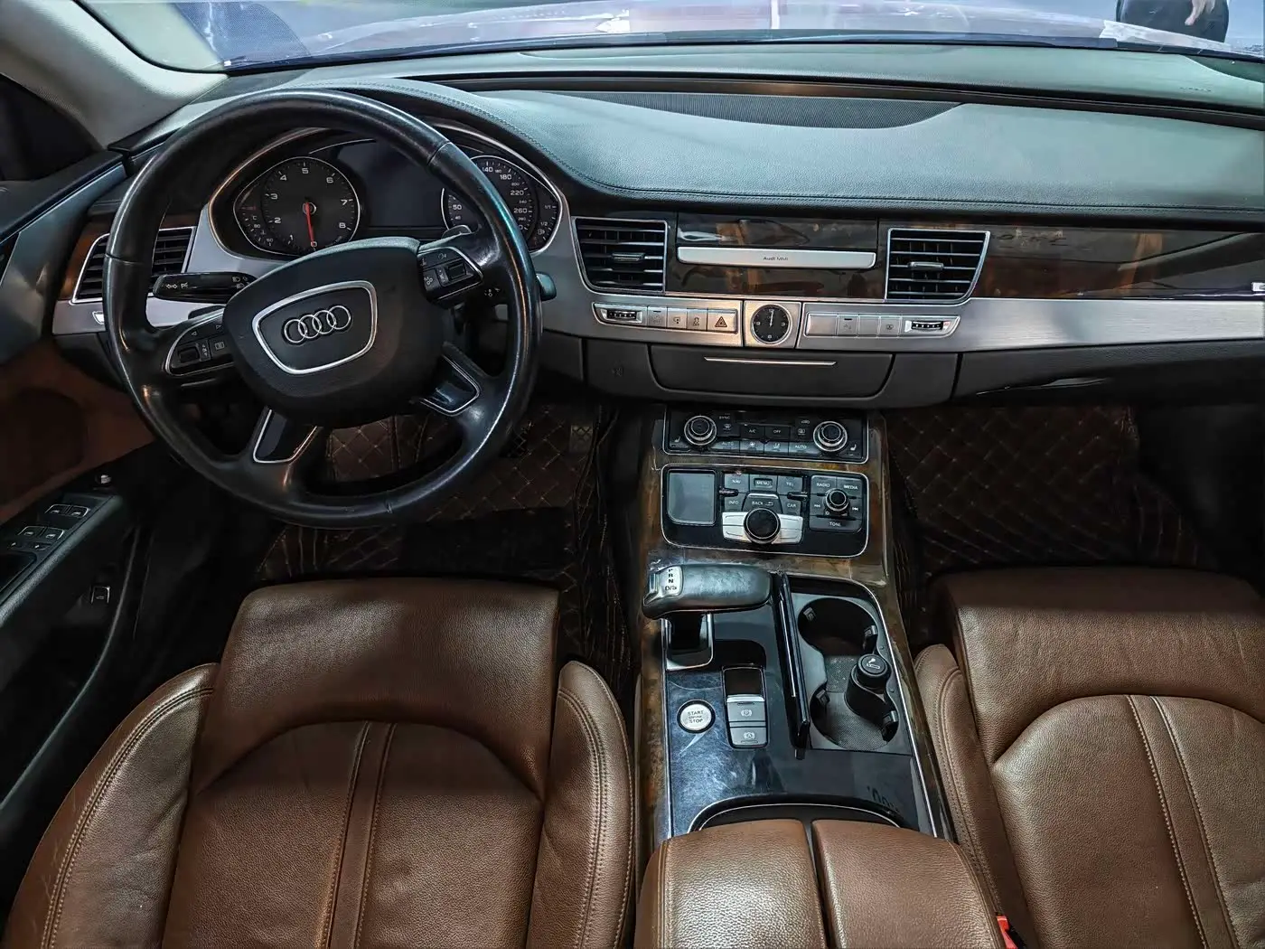 Audi A8 2016 — Photo 5/18