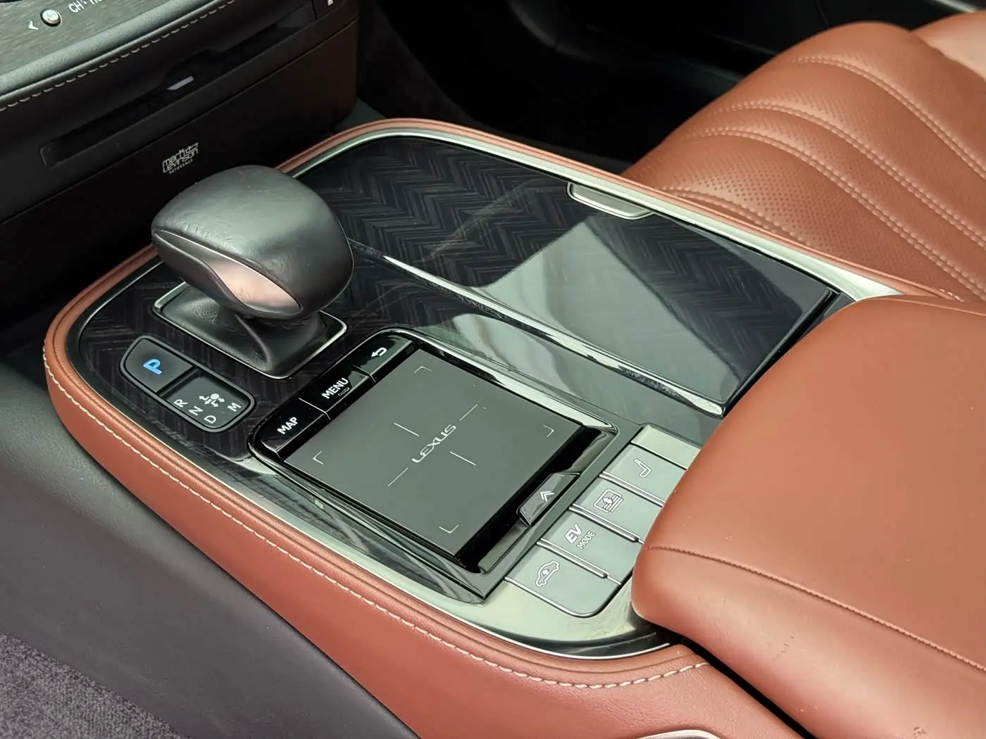 Lexus LS 2019 — Фото 12/15