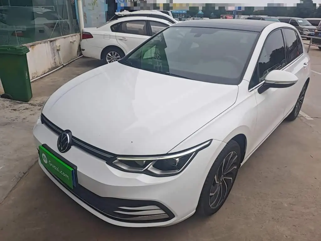 Volkswagen Golf 2022 — Photo 1/20