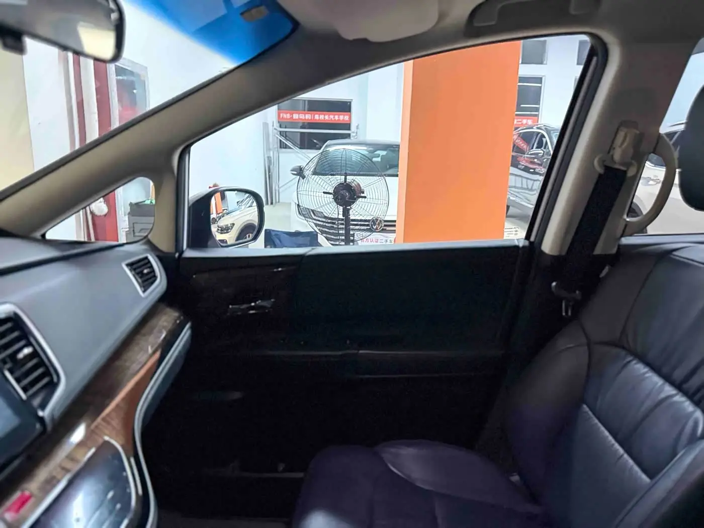 Honda Odyssey 2018 — Şəkil 10/17