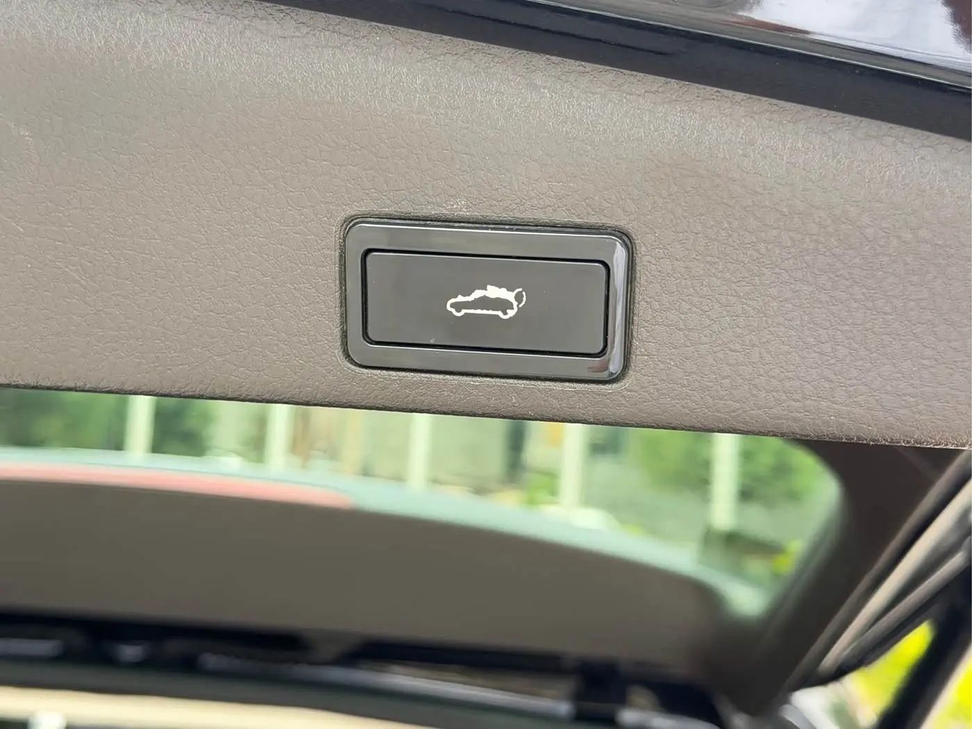Volkswagen Touareg 2017 — Photo 20/20