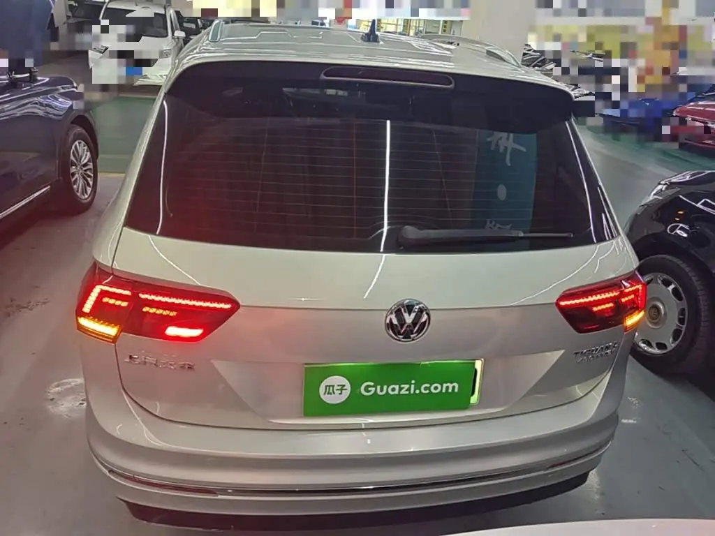 Volkswagen Tiguan L PHEV 2020 — Фото 4/20