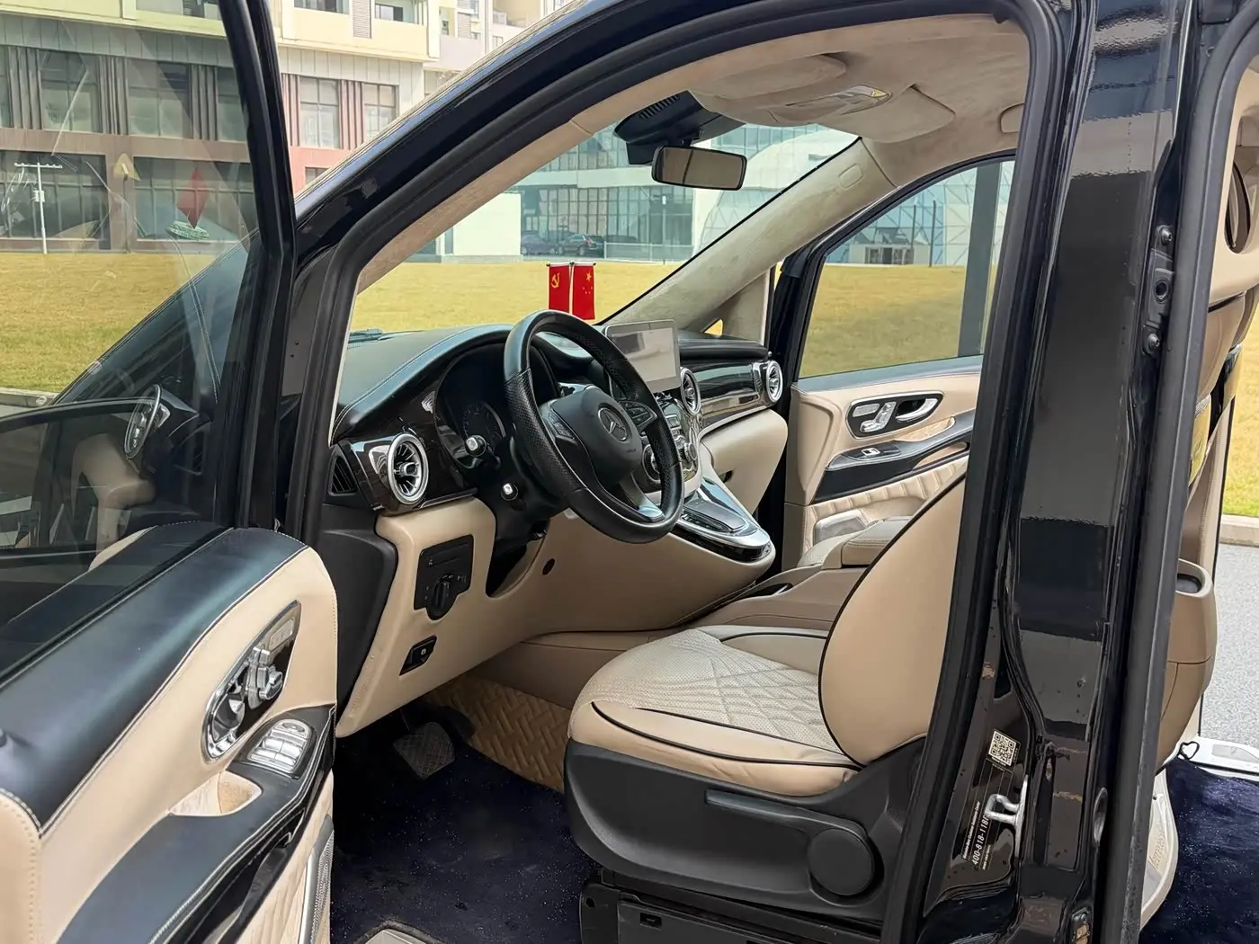 Mercedes-Benz Vito 2021 — Photo 4/10