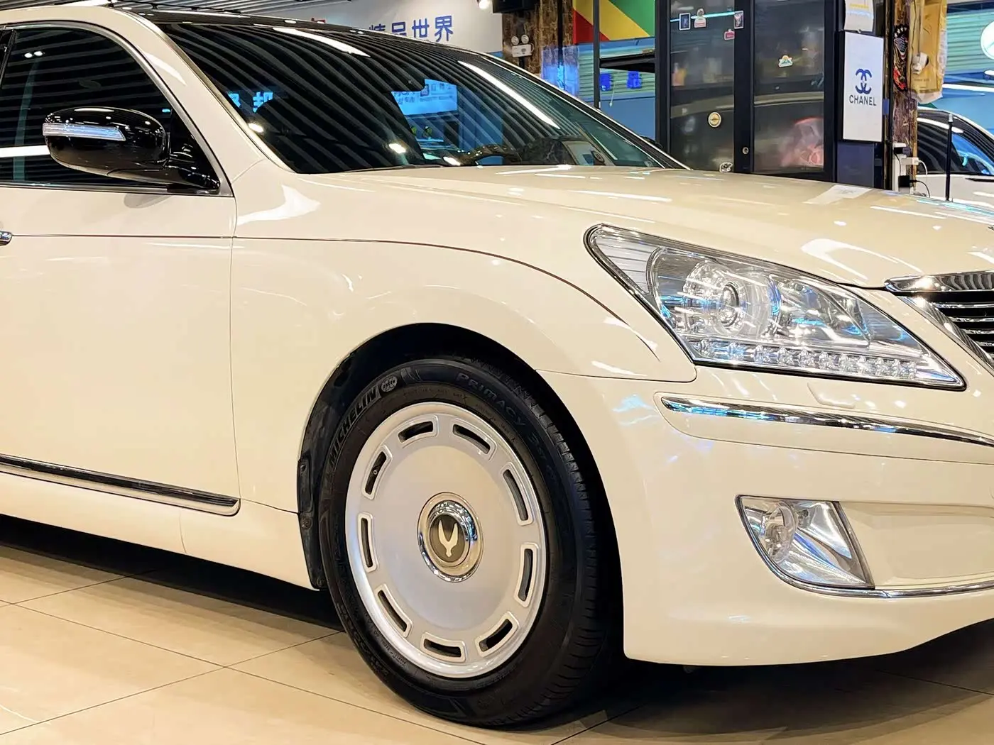 Hyundai Equus 2013 — Photo 8/20