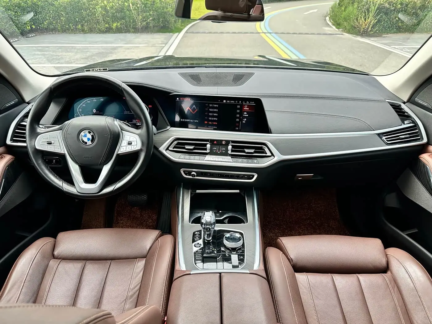 BMW X7 2022 — Photo 11/20