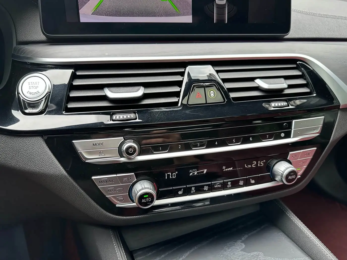 BMW 5 Series 2022 — Фото 19/20