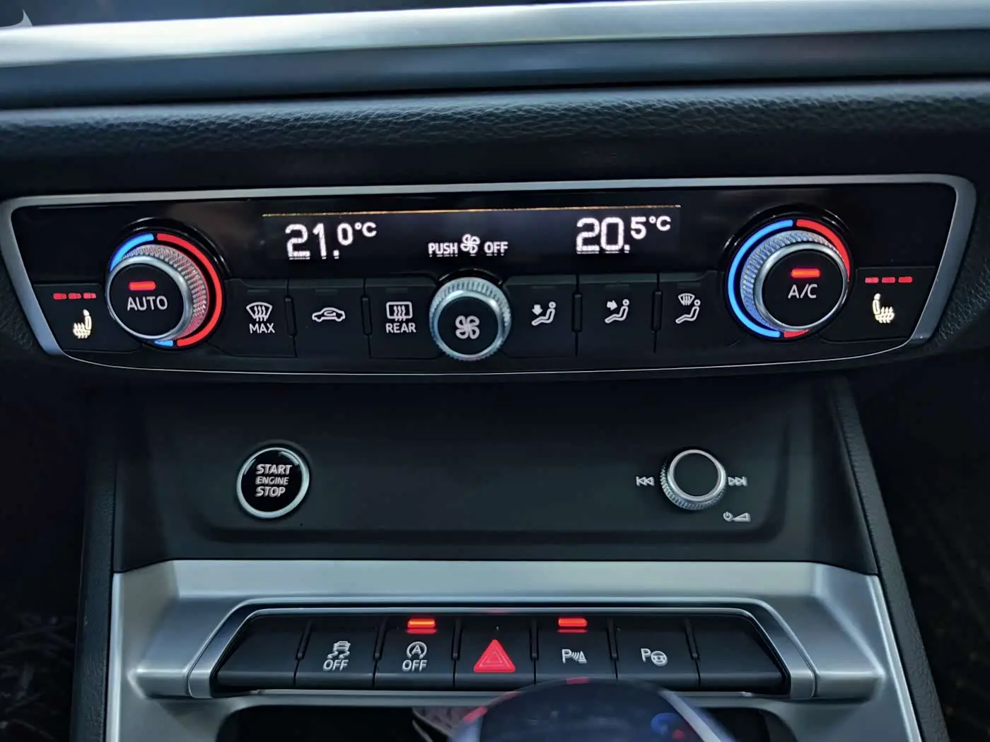 Audi Q3 2023 — Photo 17/20
