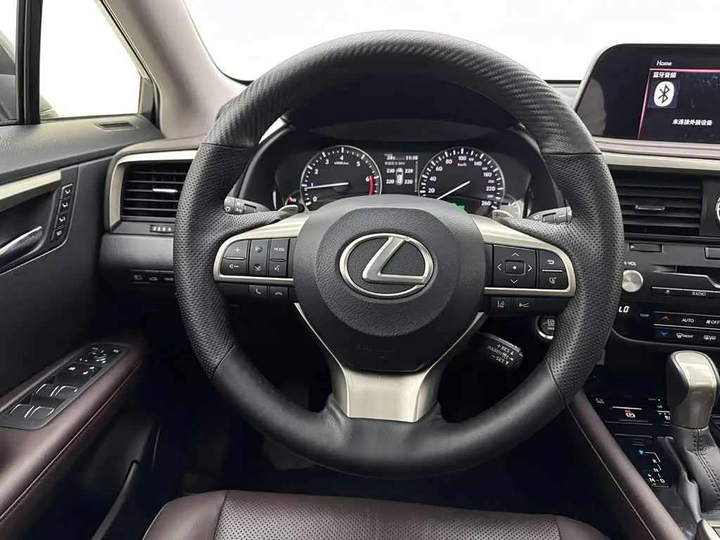 Lexus RX 2022 — Фото 9/20