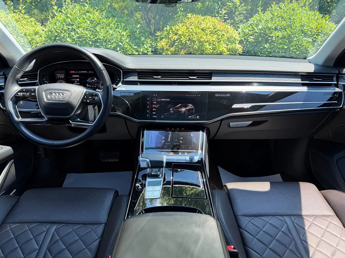 Audi A8 2021 — Photo 11/20