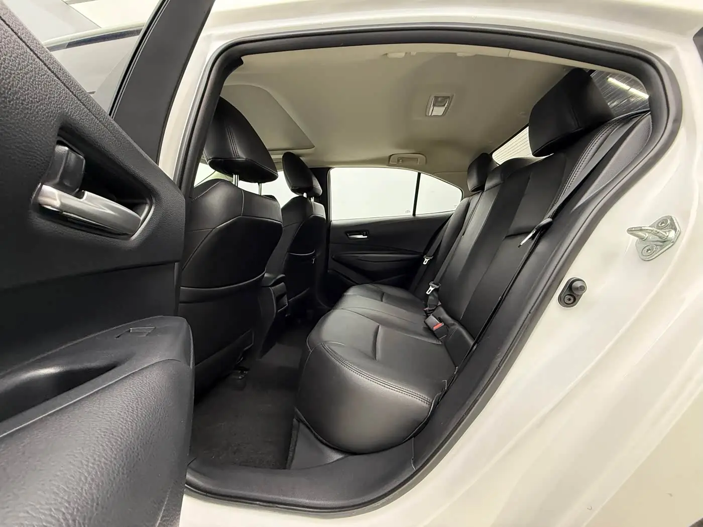 Toyota Corolla 2022 — Фото 10/20