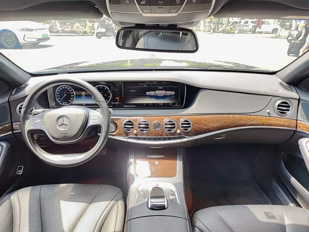 Mercedes-Benz S-Class 2016 — Photo 10/11