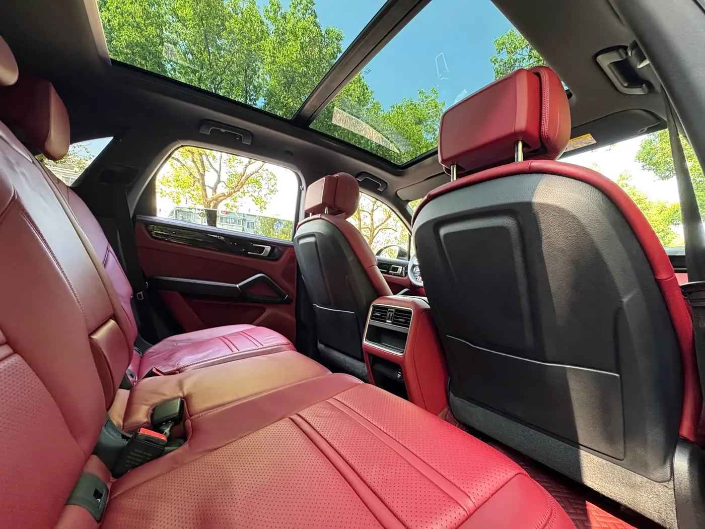 Porsche Cayenne 2019 — Фото 15/18