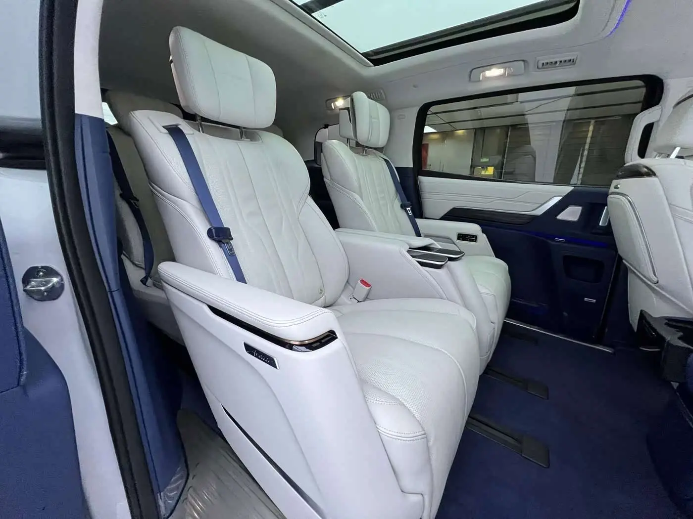 Buick Century 2025 — Photo 12/17