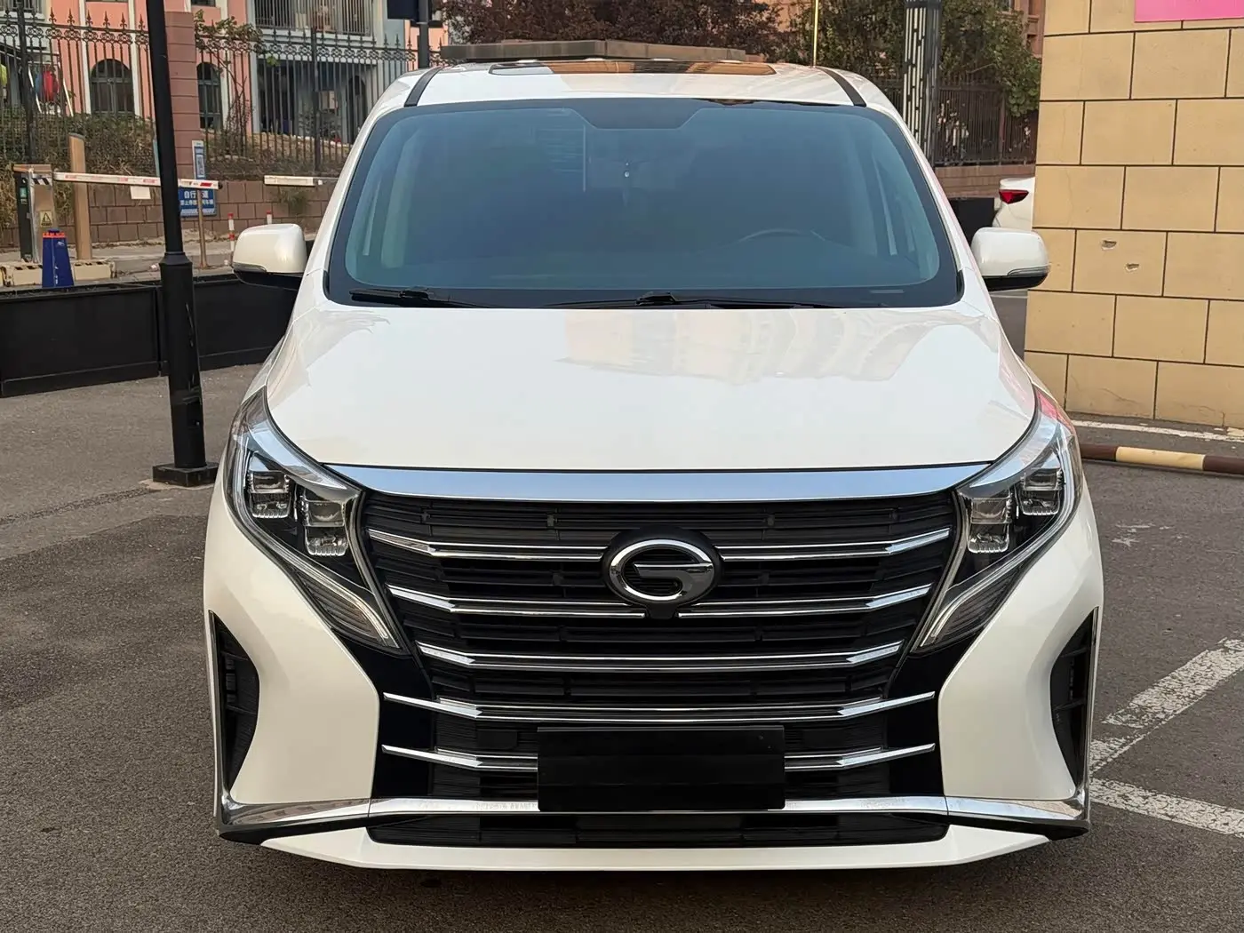 GAC Trumpchi Trumpchi M8 2022 — Фото 2/9