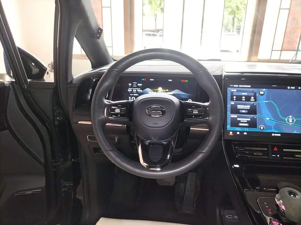 GAC Trumpchi Trumpchi M8 2023 — Photo 7/20