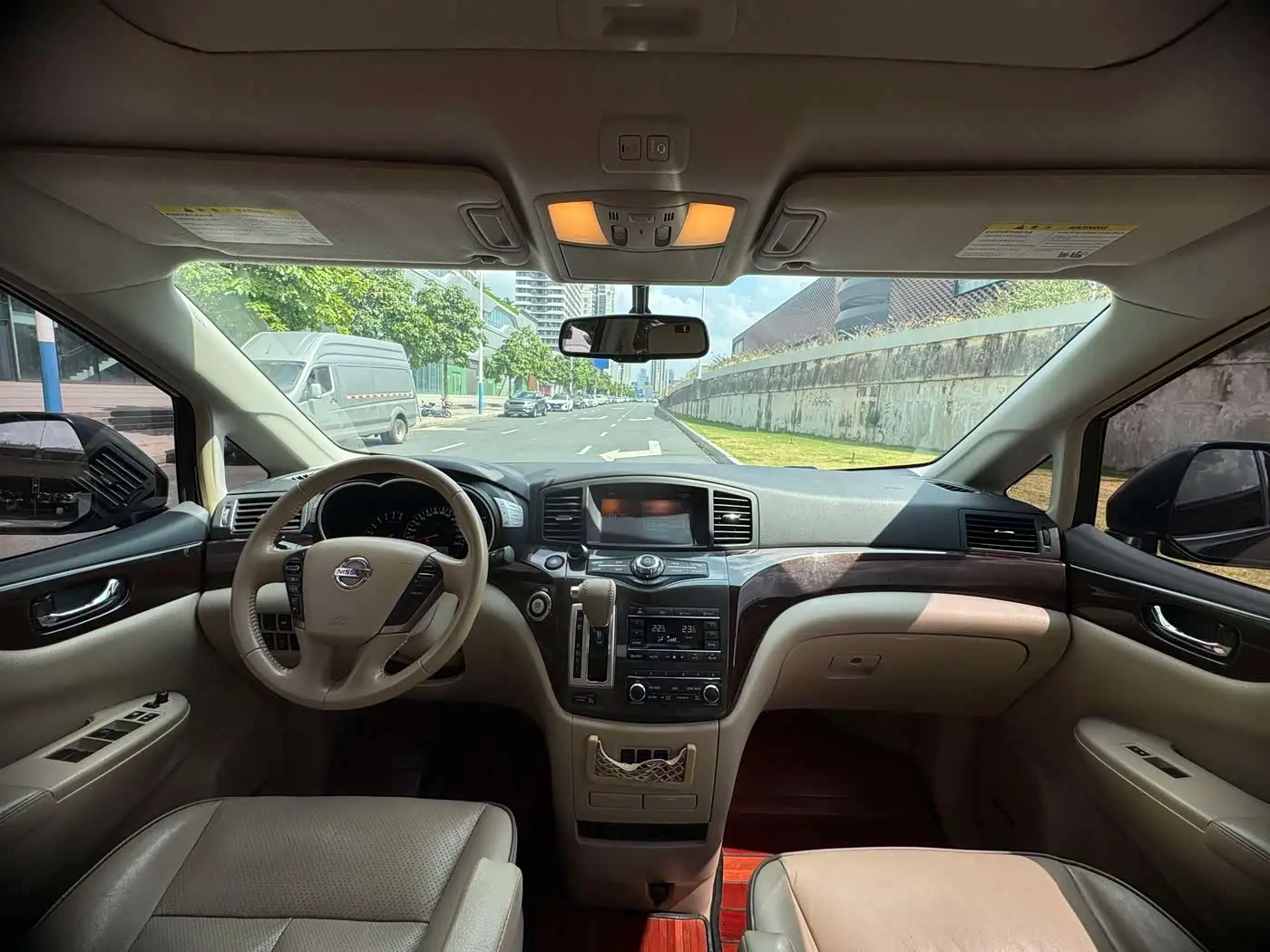 Nissan Quest 2015 — Фото 16/20