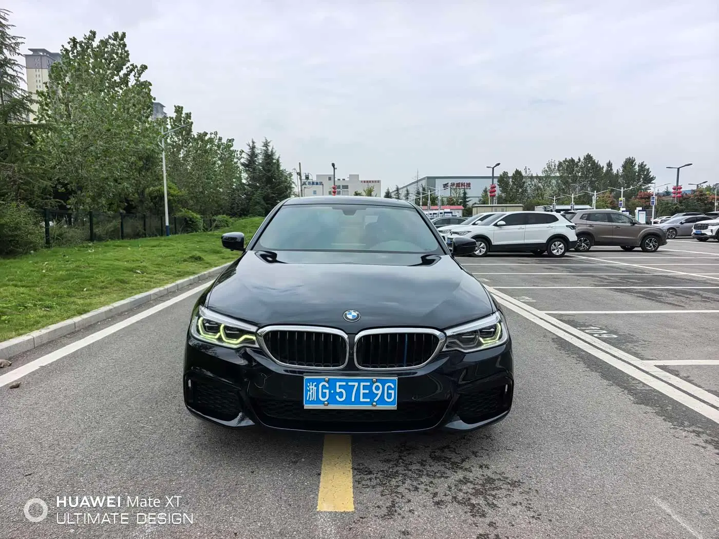 BMW 5 Series 2020 — Photo 2/10
